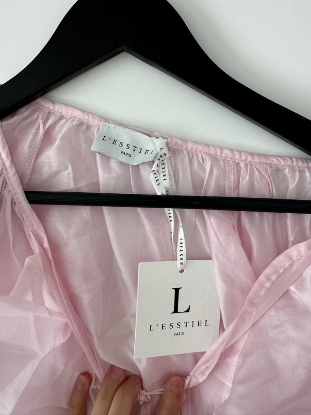 L'Esstiel Paris Pink Ruffle Long Sleeve Blouse NWT - Large - Picture 2 of 4